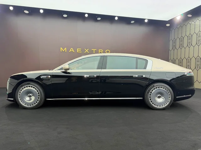 MAEXTRO S800 · exterior · 2025 EREV Starlight Executive 4-seat (896 lidar)