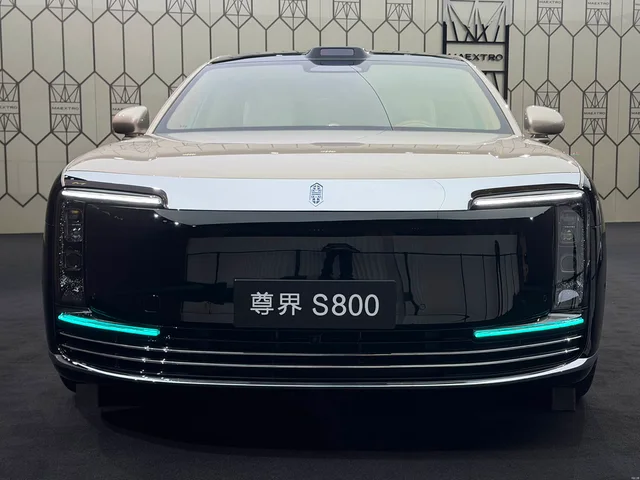 MAEXTRO S800 · exterior · 2025 EREV Starlight Executive 4-seat (896 lidar)